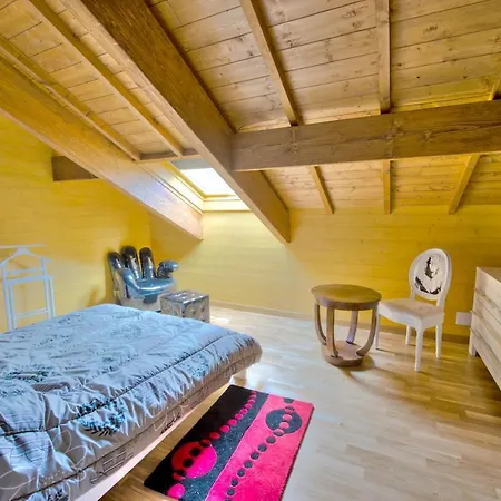 Chalé Chalet Rue De La Haute Roche - 4 Dinoze
